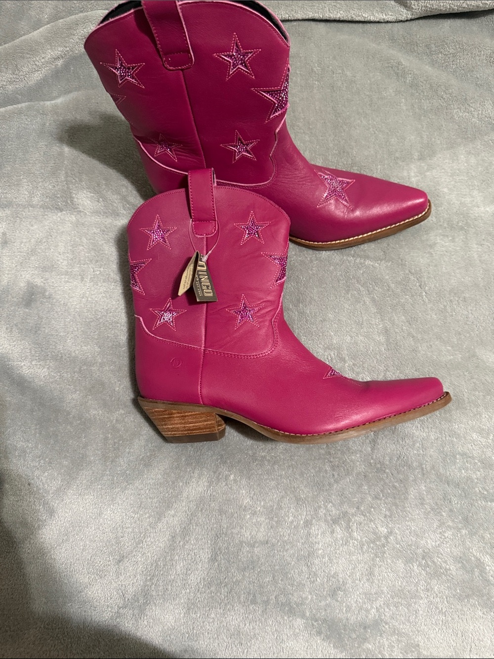 dingo Magenta Star Embroidered Western Boots